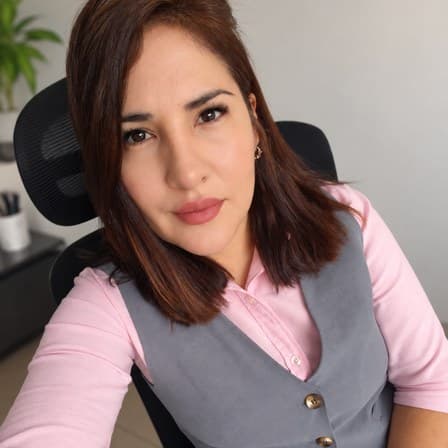 Dra. Varinia Zalazar, Abogada del Estudio Fernández Iglesias